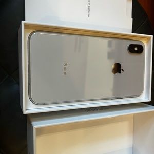 iPhone X Unlocked Silver 64GBs